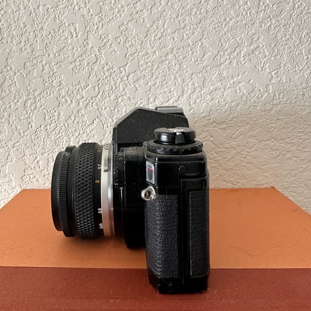 SOLD | Olympus OM10 SLR Body Black + E.ZUIKO AUTO-T 50mm f/1.8 Lens - Picture 3 of 7